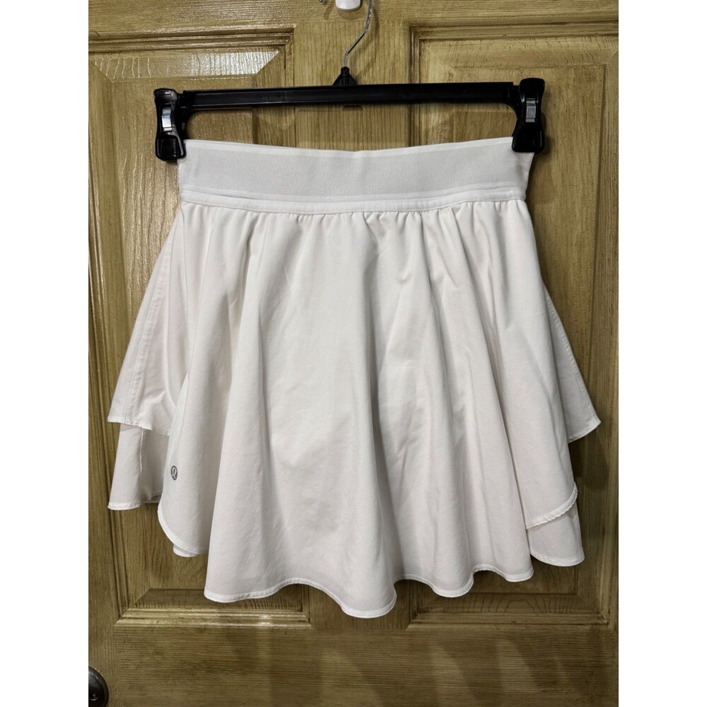 Lululemon Court Rival High Rise Skirt Size 4 White Tennis Golf Skort Preppy
